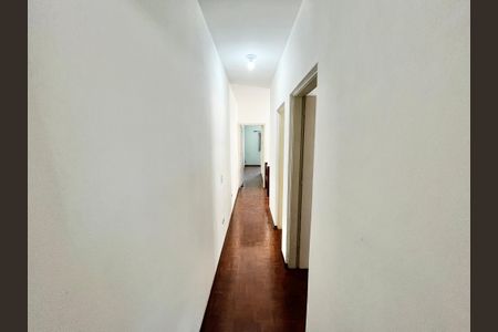 Casa para alugar com 155m², 3 quartos e 1 vaga Casa para alugar com 155m², 3 quartos e 1 vagaCorredor