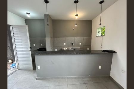Sala/Cozinha de casa para alugar com 1 quarto, 42m² em Bento Ribeiro, Rio de Janeiro