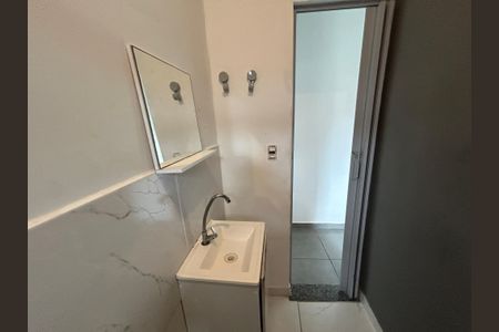 Casa para alugar com 42m², 1 quarto e sem vagaBanheiro