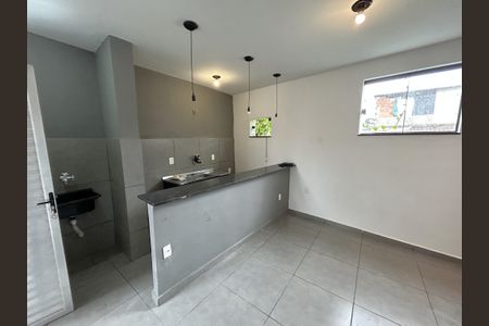Sala/Cozinha de casa para alugar com 1 quarto, 42m² em Bento Ribeiro, Rio de Janeiro