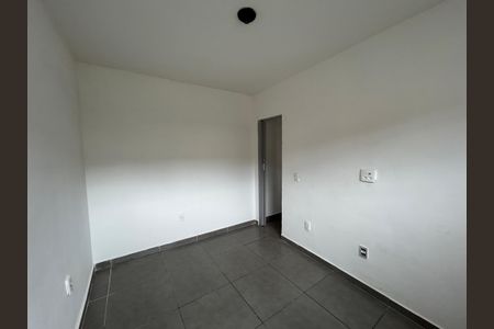 Quarto de casa para alugar com 1 quarto, 42m² em Bento Ribeiro, Rio de Janeiro