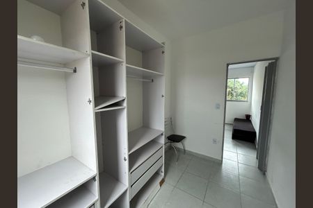 Quarto de casa para alugar com 1 quarto, 24m² em Bento Ribeiro, Rio de Janeiro