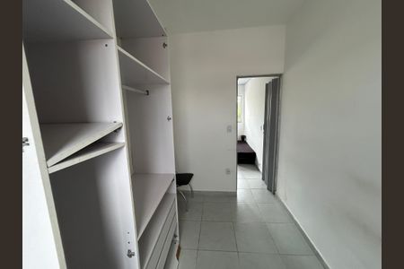 Quarto de casa para alugar com 1 quarto, 24m² em Bento Ribeiro, Rio de Janeiro