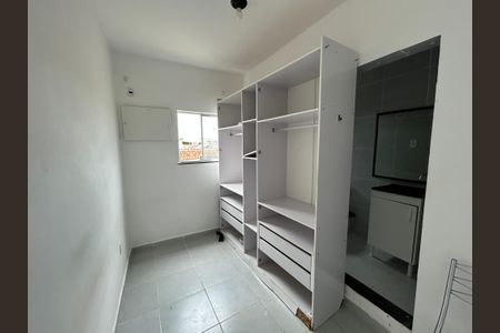 Quarto de casa para alugar com 1 quarto, 24m² em Bento Ribeiro, Rio de Janeiro