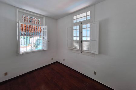 Quarto 1 de casa para alugar com 3 quartos, 180m² em Santa Rosa, Niterói