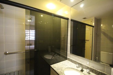 Apartamento para alugar com 74m², 2 quartos e 1 vagaBanheiro da suíte