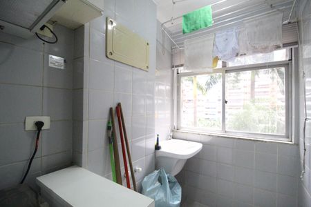 Apartamento para alugar com 74m², 2 quartos e 1 vagaÁrea de serviço