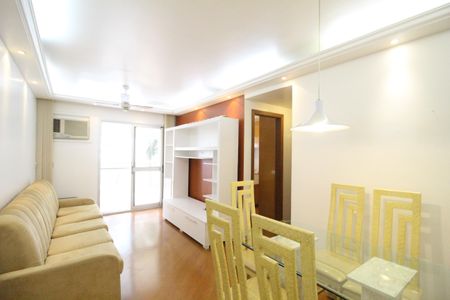 Sala de apartamento para alugar com 2 quartos, 74m² em Barra Olímpica, Rio de Janeiro