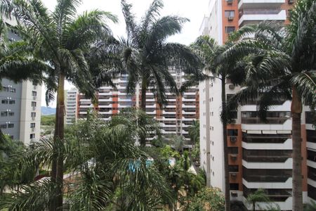 Apartamento para alugar com 74m², 2 quartos e 1 vagaSala - Varanda