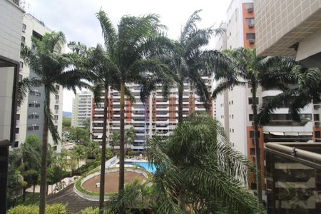 Apartamento para alugar com 74m², 2 quartos e 1 vagaÁrea de serviço - Vista