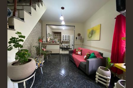 Casa à venda com 117m², 2 quartos e 1 vagaSala