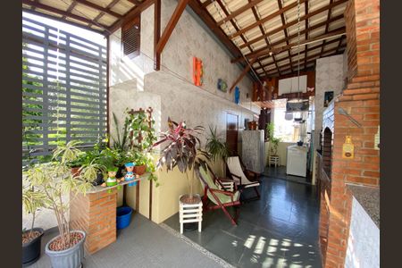 Casa à venda com 117m², 2 quartos e 1 vagaTerraço