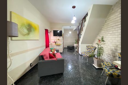 Casa à venda com 117m², 2 quartos e 1 vagaSala