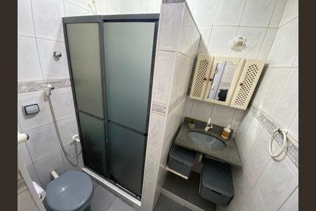 Casa à venda com 117m², 2 quartos e 1 vagaBanheiro