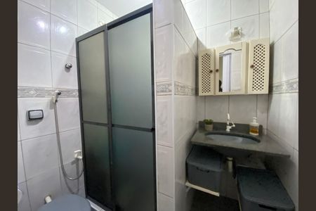 Casa à venda com 117m², 2 quartos e 1 vagaBanheiro