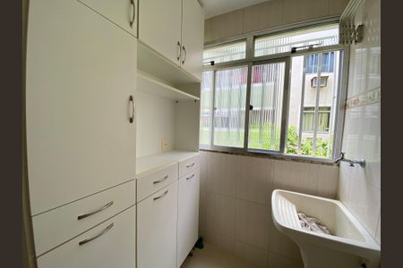 Apartamento à venda com 48m², 2 quartos e 1 vagaCozinha e Área de Serviço