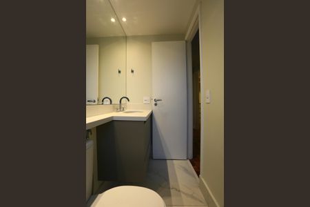 Apartamento para alugar com 60m², 1 quarto e 2 vagasBanheiro da Suíte