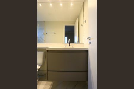 Apartamento para alugar com 60m², 1 quarto e 2 vagasBanheiro da Suíte