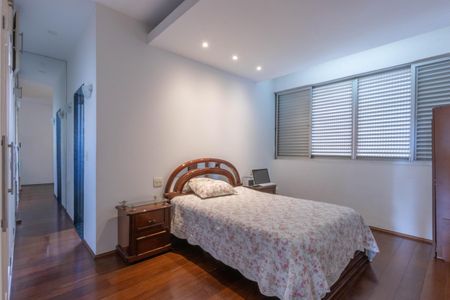 Apartamento para alugar com 488m², 5 quartos e 3 vagasQuarto