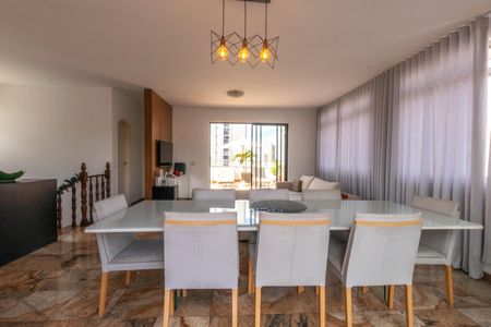 Apartamento para alugar com 488m², 5 quartos e 3 vagasSala
