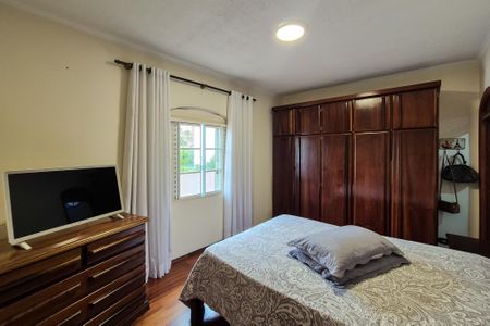 Casa à venda com 243m², 3 quartos e 4 vagasSuíte 1