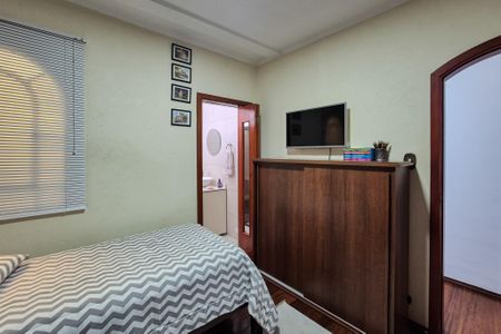 Casa à venda com 243m², 3 quartos e 4 vagasSuíte 3