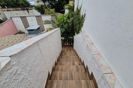 Casa à venda com 243m², 3 quartos e 4 vagasQuintal