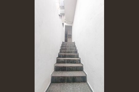 Casa para alugar com 35m², 1 quarto e sem vagaEscada