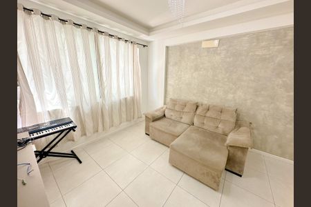 Sala de TV de apartamento para alugar com 2 quartos, 70m² em Bela Vista, São José
