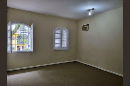 Casa à venda com 183m², 3 quartos e 2 vagas