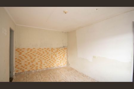 Sala de casa para alugar com 2 quartos, 75m² em Parque Vitoria, São Paulo