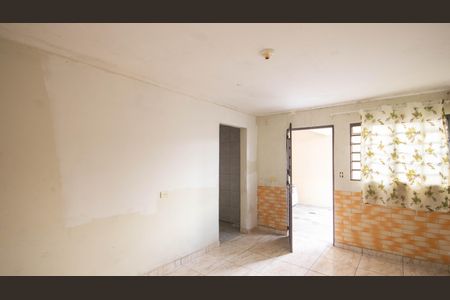 Sala de casa para alugar com 2 quartos, 75m² em Parque Vitoria, São Paulo