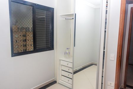 Apartamento para alugar com 74m², 3 quartos e 2 vagasQuarto 2