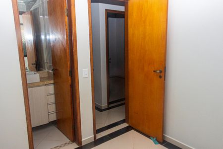 Apartamento para alugar com 74m², 3 quartos e 2 vagasSuíte
