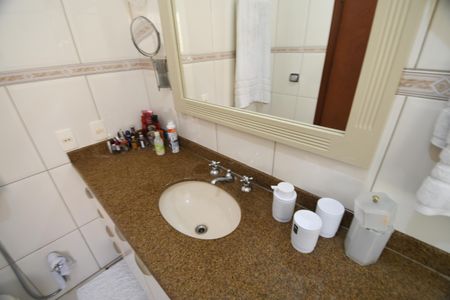 Casa à venda com 280m², 3 quartos e 4 vagasBanheiro Suíte 3