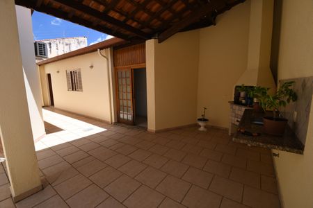 Casa à venda com 280m², 3 quartos e 4 vagasChurrasqueira