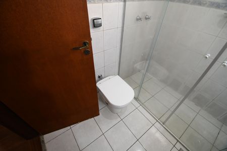 Casa à venda com 280m², 3 quartos e 4 vagasBanheiro Suíte 1