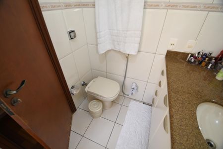 Casa à venda com 280m², 3 quartos e 4 vagasBanheiro Suíte 3