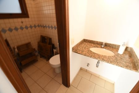 Casa à venda com 280m², 3 quartos e 4 vagasBanheiro Edícula