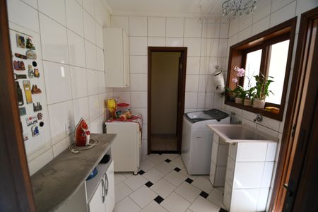 Casa à venda com 280m², 3 quartos e 4 vagasÁrea de Serviço