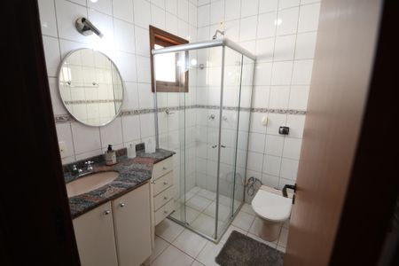 Casa à venda com 280m², 3 quartos e 4 vagasBanheiro Suíte 2