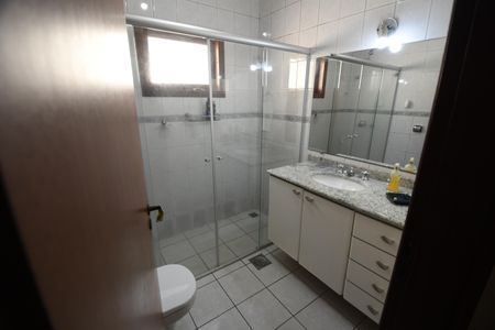 Casa à venda com 280m², 3 quartos e 4 vagasBanheiro Suíte 1