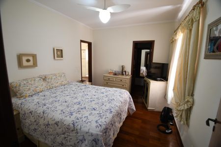 Casa à venda com 280m², 3 quartos e 4 vagasQuarto Suíte 3