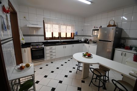 Casa à venda com 280m², 3 quartos e 4 vagasCozinha