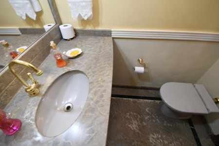 Casa à venda com 280m², 3 quartos e 4 vagasLavabo