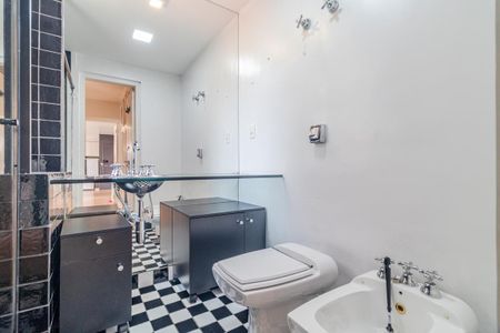 Banheiro de apartamento para alugar com 1 quarto, 43m² em Jardins, São Paulo