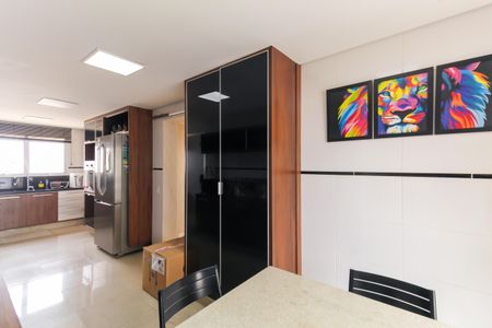 Apartamento à venda com 346m², 3 quartos e 5 vagasCozinha