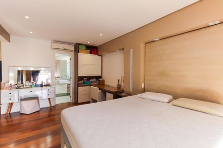 Apartamento à venda com 346m², 3 quartos e 5 vagasQuarto 1 - Suíte