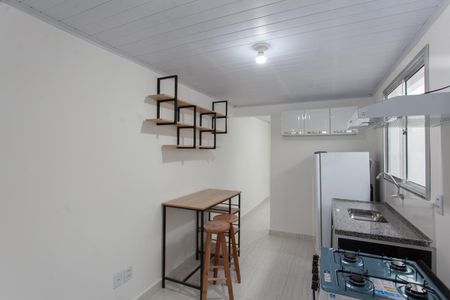 Cozinha de kitnet/studio para alugar com 1 quarto, 27m² em São João Batista, Belo Horizonte