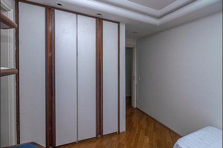 Apartamento à venda com 185m², 3 quartos e 3 vagas Apartamento à venda com 185m², 3 quartos e 3 vagassuíte 1_4